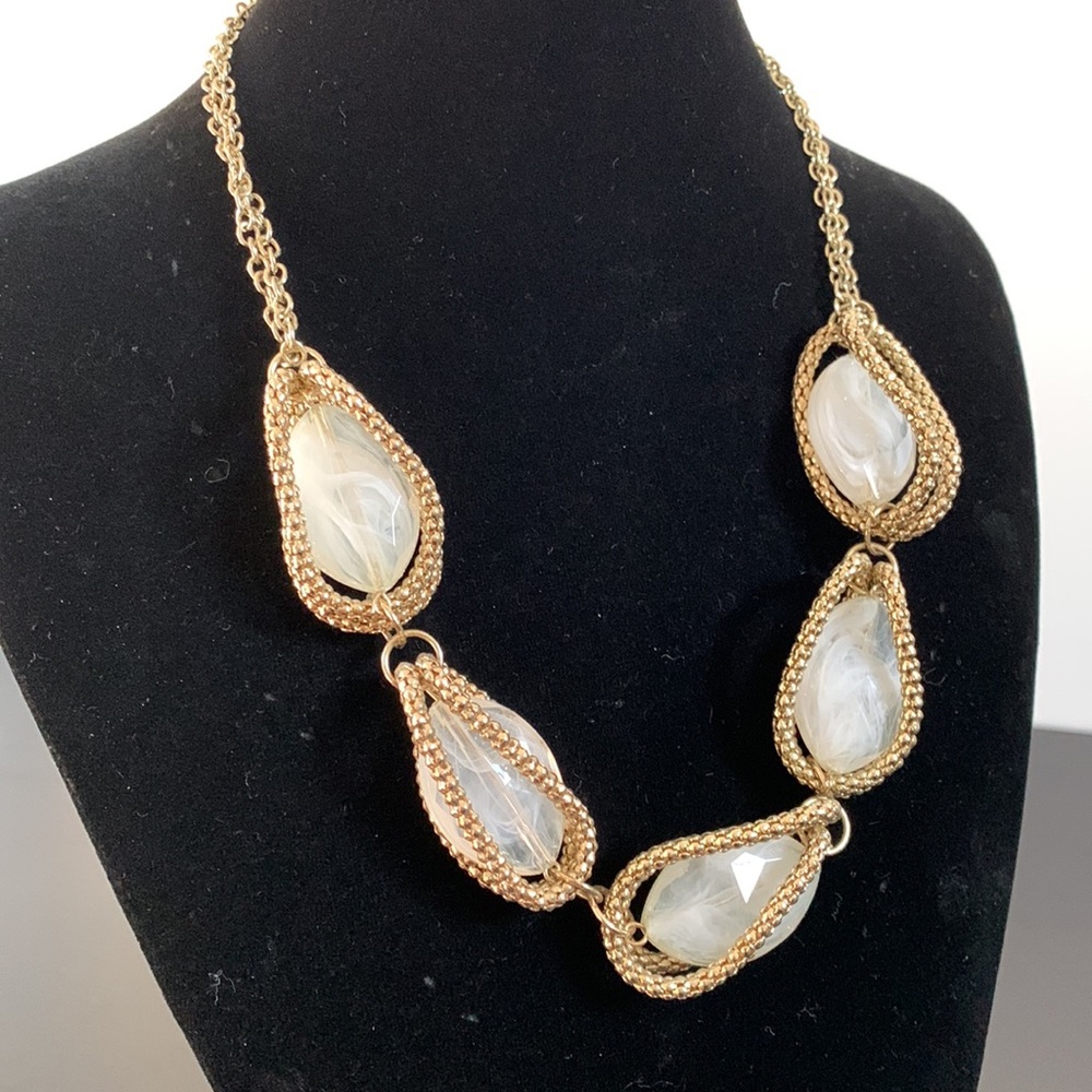 Melanie Lyne beaded necklace - Picture 2 of 10